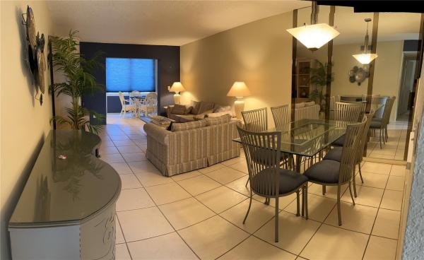 Village Royale Greenview, 2520 NE 1st Ct #309, Boynton Beach, Florida 33435, image 3