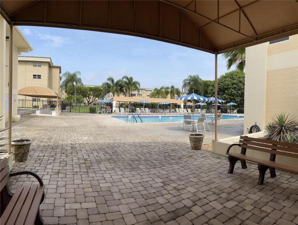 Village Royale Greenview, 2520 NE 1st Ct #309, Boynton Beach, Florida 33435, image 1