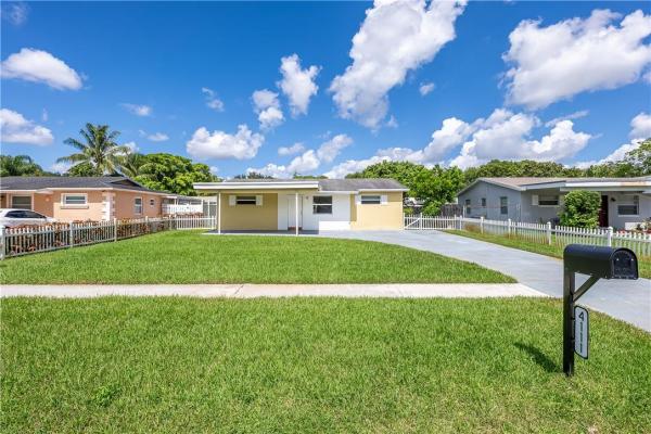 Davie Manor, 4111 SW 56th Ave, Davie, Florida 33314, image 1
