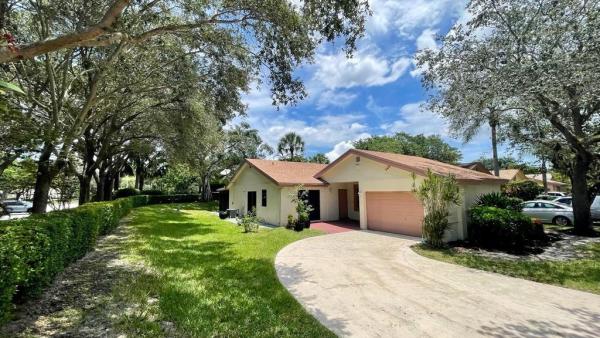 Sawgrass Village 1, 4393 Acacia Cir, Coconut Creek, Florida 33066, image 1