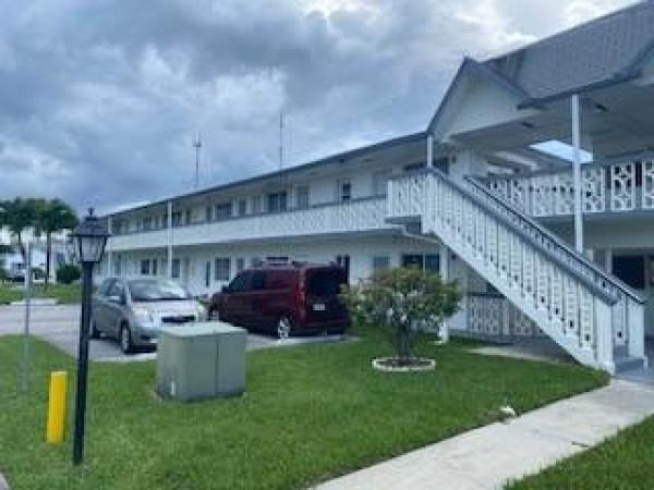 Romont Gardens Andover, 11 NE 204th St #5, Miami Gardens, Florida 33179, image 3