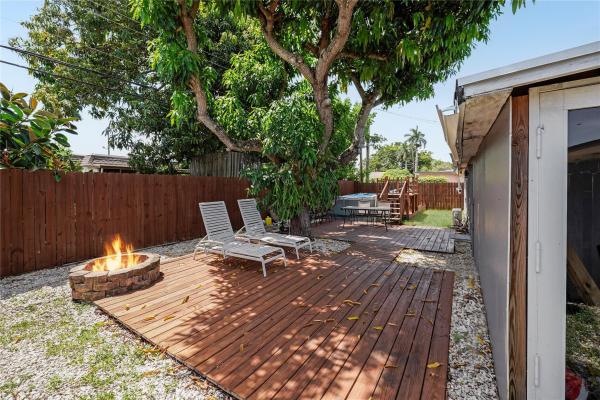 Hollywood East, 1830 N 27th Ave, Hollywood, Florida 33020, image 1