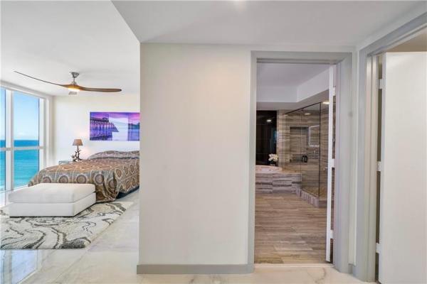Las Olas Beach Club, 101 S Fort Lauderdale Beach Blvd #2106, Fort Lauderdale, Florida 33316, image 2