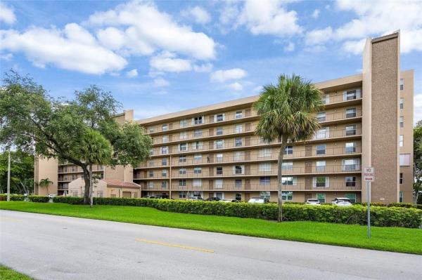 Waters Edge Towers, 4570 NW 18th Ave #501, Deerfield Beach, Florida 33064, image 1