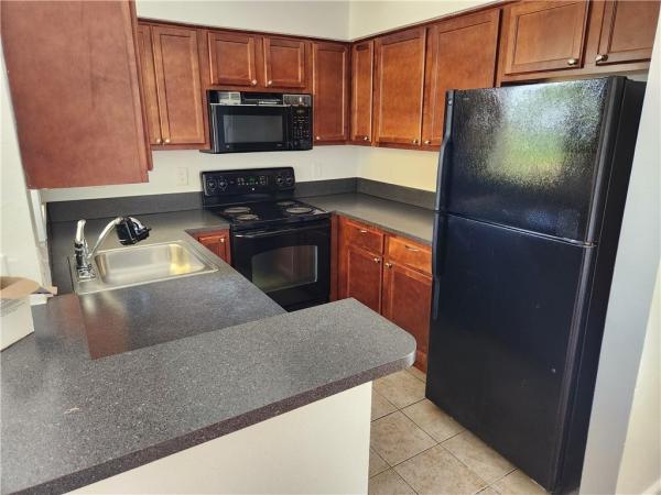 South Palm Place, 7650 Westwood Dr #521, Tamarac, Florida 33321, image 1