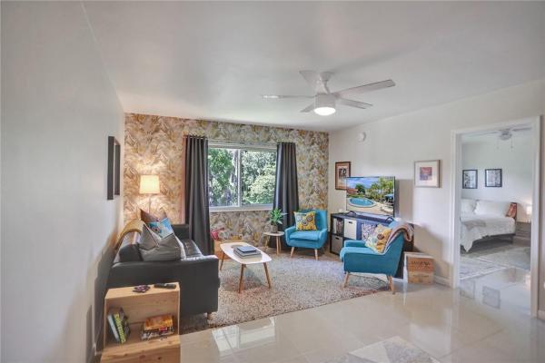 Manor Grove Village, 140 NE 19th Ct #214E, Wilton Manors, Florida 33305, image 2