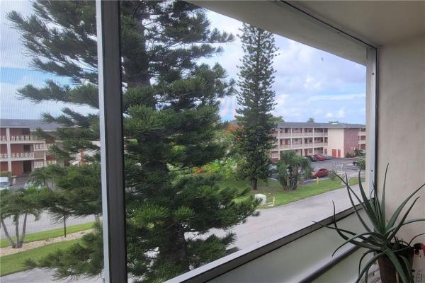 Lake Park Gardens, 4770 NW 10th Ct #314, Plantation, Florida 33313, image 2