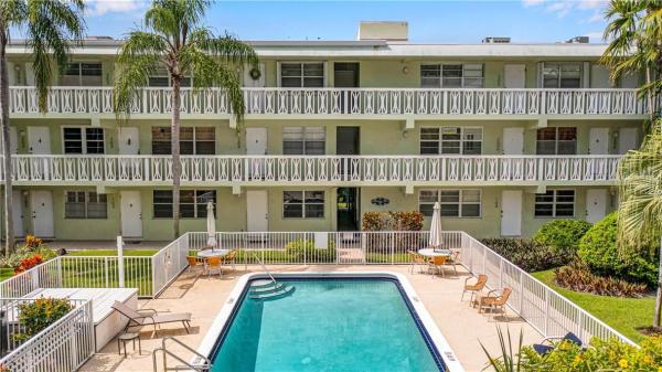 Gateway Arms, 1900 NE 8th Ct #202, Fort Lauderdale, Florida 33304, image 1