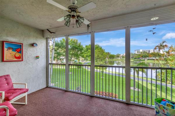 Le Club At Cypress Bend, 2112 S Cypress Bend Dr #208, Pompano Beach, Florida 33069, image 1