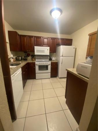 Sunrise Island, 3905 N Nob Hill Rd #100, Sunrise, Florida 33351, image 1