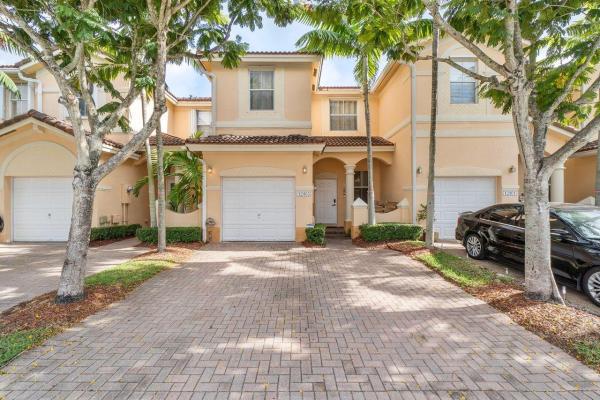 Kendall Breeze South, 12465 SW 124th Ter 0, Three Lakes, Florida 33186, image 3