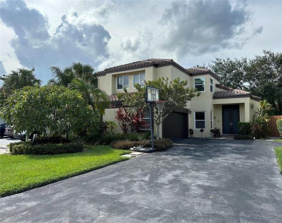 Mill Run Carriage Homes At Terramar, 6405 NW 77th Pl, Parkland, Florida 33067, image 1