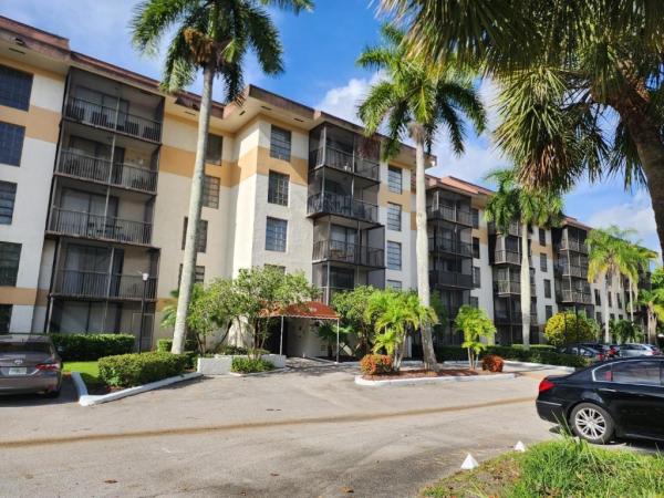 Inverwood Of Inverrary, 5570 NW 44th St #206A, Lauderhill, Florida 33319, image 1
