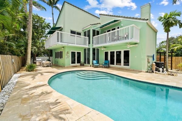 Coral Point, 2100 NE 22nd St, Wilton Manors, Florida 33305, image 1