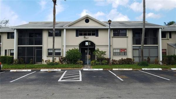 Carmel At The California Club, 927 NE 199th St #102, Ives Estates, Florida 33179, image 1