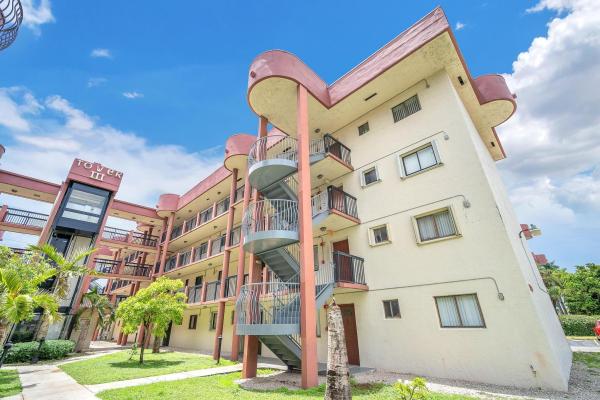 Alameda, 5420 21st Ct #211, Hialeah, Florida 33016, image 1
