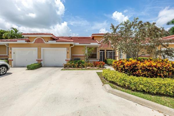 Crystal Pointe At Coral Lakes, 12515 Crystal Pointe Dr #B, Boynton Beach, Florida 33437, image 2