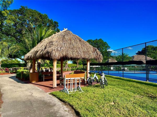 Century Village East, 37 Newport B, Deerfield Beach, Florida 33442, image 1