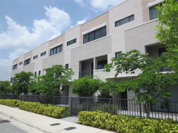 Mandarin Townhomes, 825 NE 17th Ter #5, Fort Lauderdale, Florida 33304, image 1