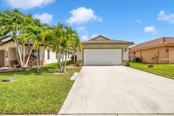 Hidden Lake, 20850 NW 18th St, Pembroke Pines, Florida 33029, image 1