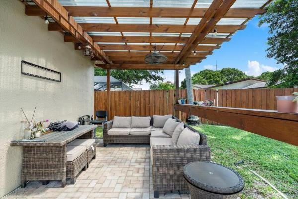 Westview, 510 NW 89th Ter, Pembroke Pines, Florida 33024, image 1
