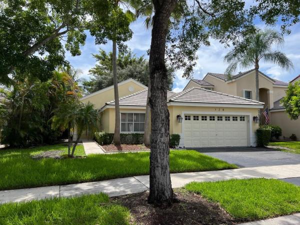 Somerset Lake, 128 W Bayridge Dr, Weston, Florida 33326, image 1