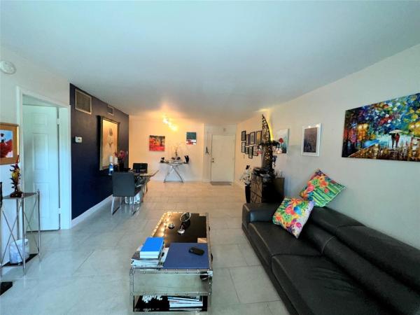 Manor Grove Village, 1950 N Andrews Ave #214D, Wilton Manors, Florida 33305, image 2