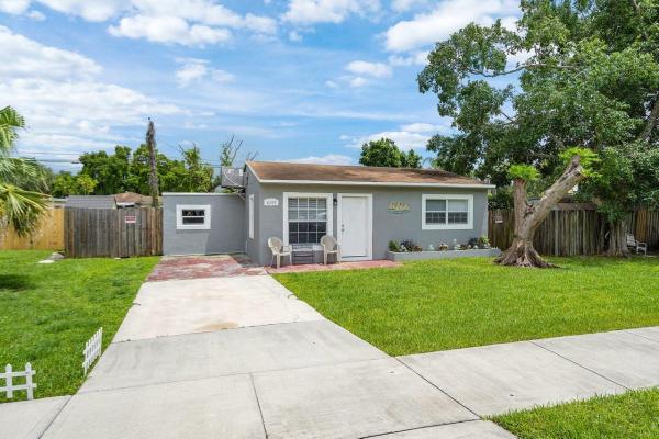 Hollywood Pines, 6109 Flagler St, Hollywood, Florida 33023, image 1