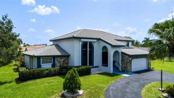 Hawkes Bluff, 15561 Briarwood Mnr, Davie, Florida 33331, image 1