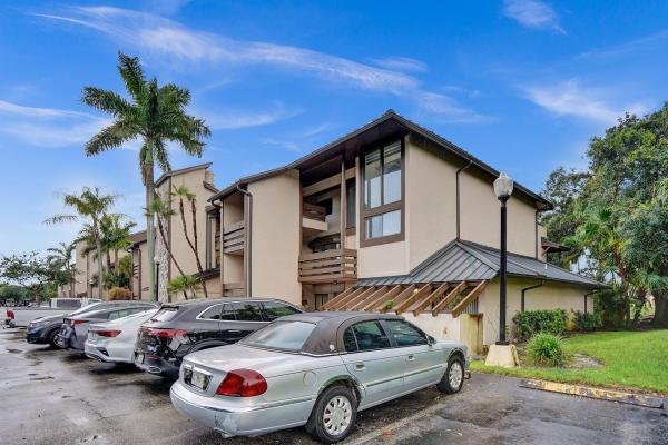 Fountains Of Jacaranda, 101 SW 96th Ter #204, Plantation, Florida 33324, image 1