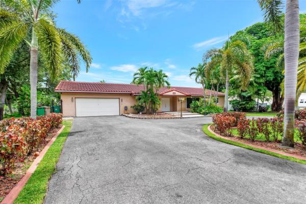 Sunshine Acres, 5200 SW 111th Ter, Davie, Florida 33328, image 1
