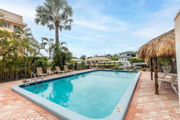 Boca House, 698 NE Spanish River Blvd #0420, Boca Raton, Florida 33431, image 1