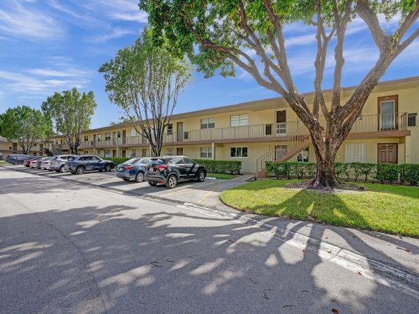 Oriole Gardens 3, 101 NW 76th Ave #103, Margate, Florida 33063, image 1