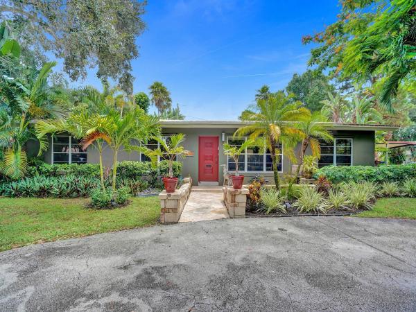 Middle River Estates, 2824 NE 14th Ave, Wilton Manors, Florida 33334, image 1