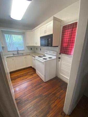 Hollywood Lawns, 1010 N 17th Ave, Hollywood, Florida 33020, image 1