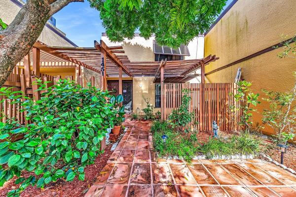 Villas Central, 1451 E Golfview Dr #1451, Pembroke Pines, Florida 33026, image 1