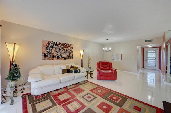 Oriole Golf & Tennis Club 1, 7877 Golf Circle Dr #310, Margate, Florida 33063, image 1