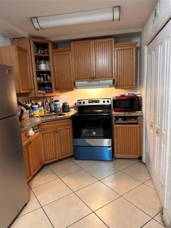 Paradise Gardens 2, 2415 Lincoln St #106, Hollywood, Florida 33020, image 2