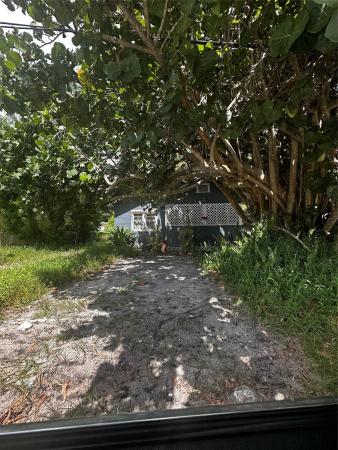 Helen Hammond's, 431 N 15th St, Fort Pierce, Florida 34950, image 1