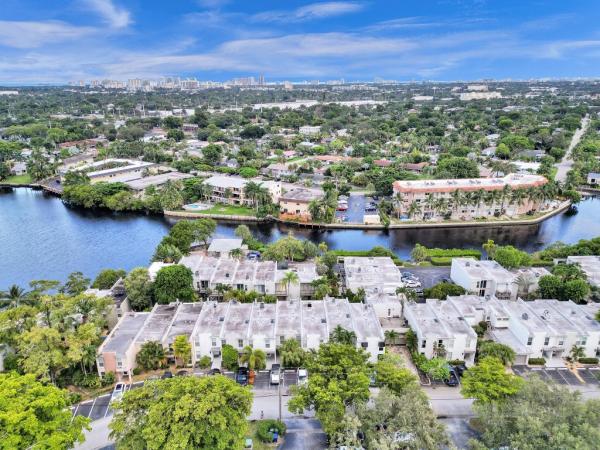 Cypress Cove, 672 Kensington Pl #4B, Wilton Manors, Florida 33305, image 1