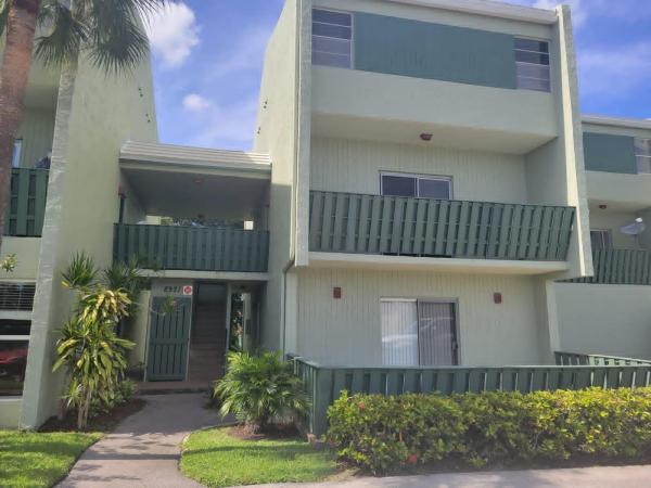 Sun & Lake, 8921 NW 28th Dr #B, Coral Springs, Florida 33065, image 1