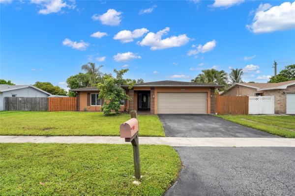 Sunflower, 8202 NW 73rd Ter, Tamarac, Florida 33321, image 1
