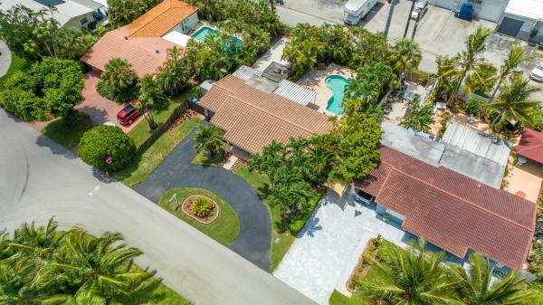 North Corals, 4741 NE 13th Ave, Oakland Park, Florida 33334, image 1