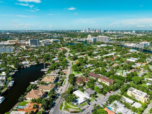 Hawthorne Bay, 1332 Bayview Dr #302, Fort Lauderdale, Florida 33304, image 3