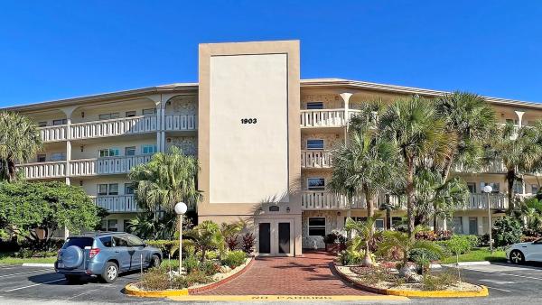 Bermuda Village, 1903 Bermuda Cir #D2, Coconut Creek, Florida 33066, image 1