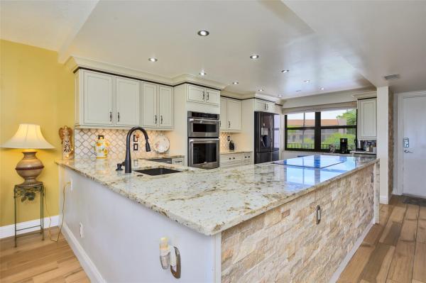 Sunrise Lakes 4, 2705 NW 104th Ave #301, Sunrise, Florida 33322, image 1