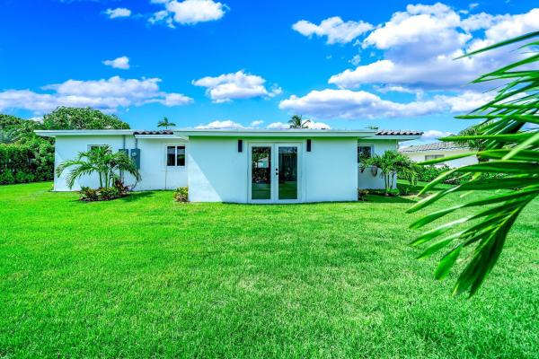 Paradise Palms, 2222 N Conference Dr, Boca Raton, Florida 33486, image 1