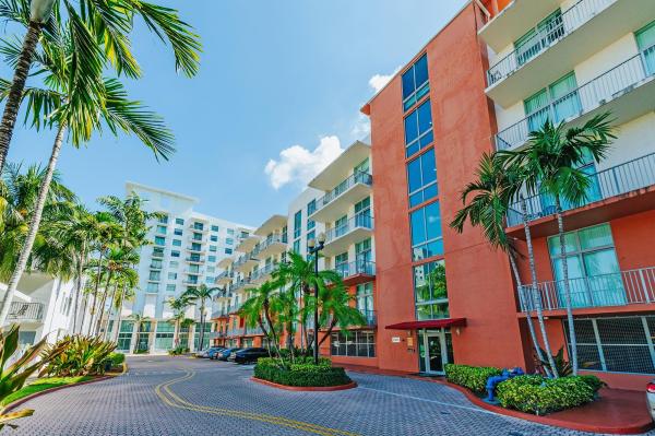 The Lofts At Hollywood Station, 2100 Van Buren St #512, Hollywood, Florida 33020, image 1