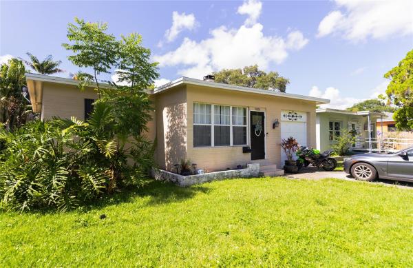 Oak Ridge Park, 2626 Mckinley St, Hollywood, Florida 33020, image 1