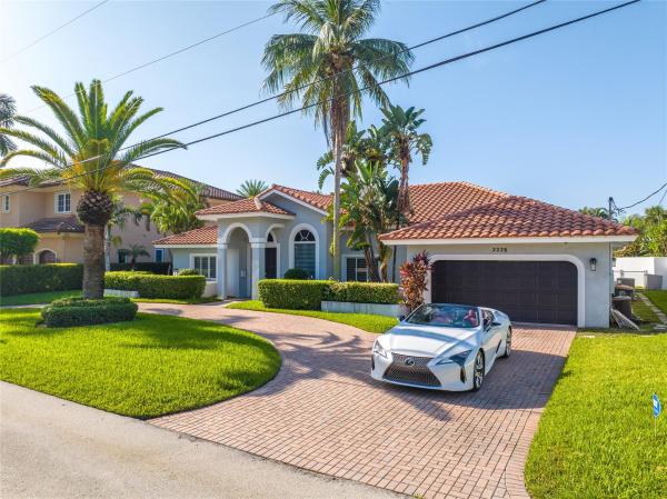 Hillsboro Isles, 2228 NE 26th St, Lighthouse Point, Florida 33064, image 1